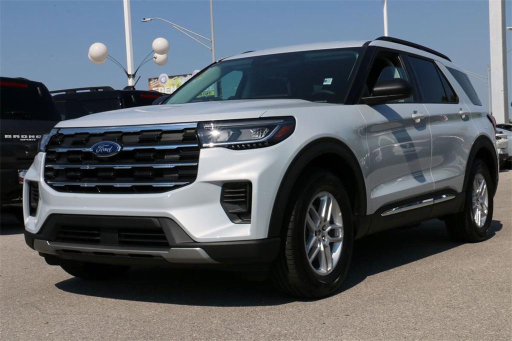 new 2025 Ford Explorer car, priced at $37,145