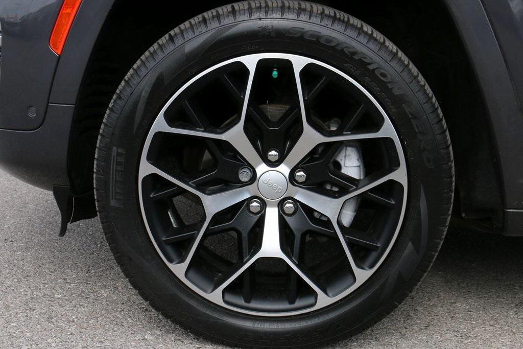 used 2022 Jeep Grand Cherokee car, priced at $37,000