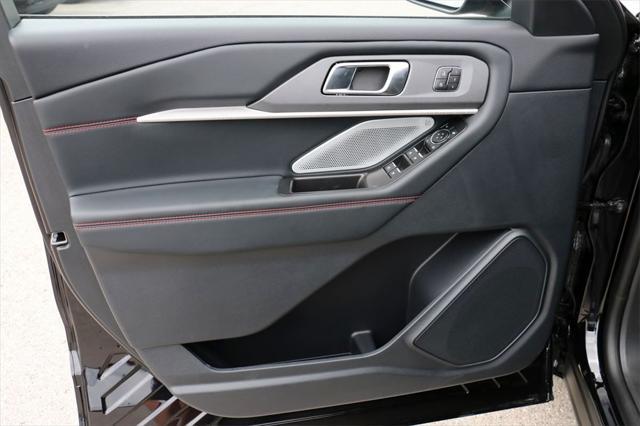 new 2025 Ford Explorer car, priced at $55,724