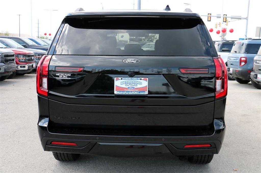 new 2025 Ford Expedition car, priced at $79,035