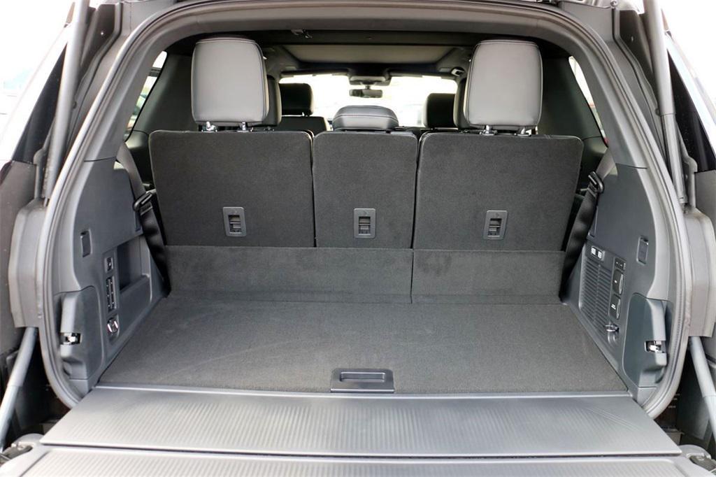 new 2025 Ford Expedition car, priced at $79,035