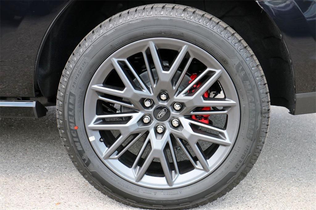 new 2025 Ford Expedition car, priced at $79,035