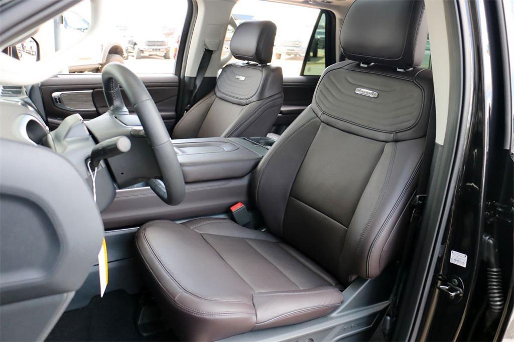 new 2025 Ford Expedition car, priced at $86,940
