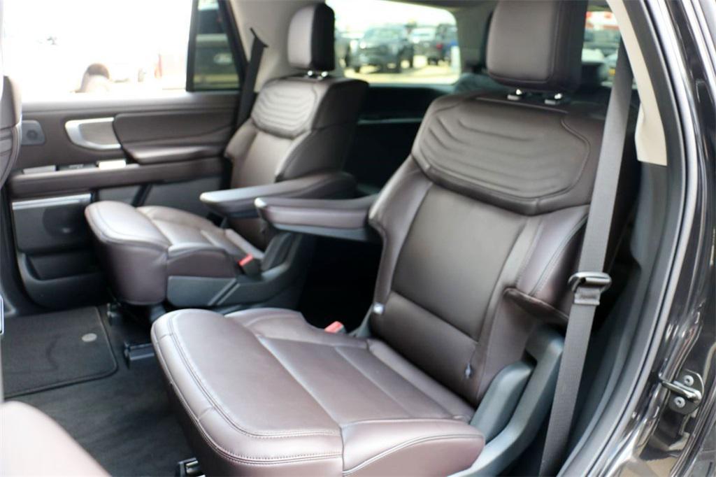 new 2025 Ford Expedition car, priced at $86,940