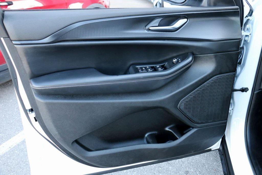 used 2023 Jeep Grand Cherokee L car, priced at $22,995