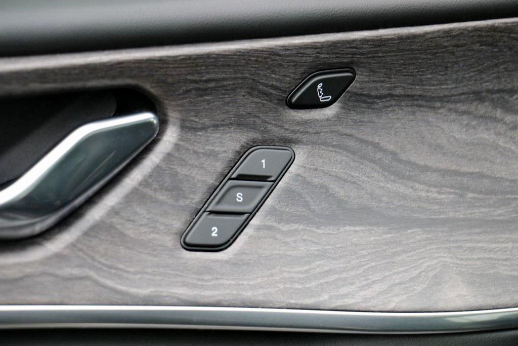 used 2024 Jeep Grand Cherokee L car, priced at $37,495