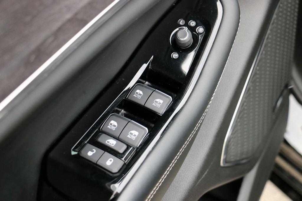 used 2024 Jeep Grand Cherokee L car, priced at $37,495