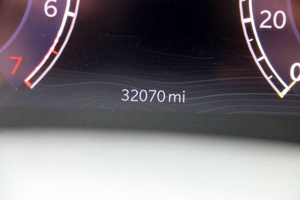 used 2024 Jeep Grand Cherokee L car, priced at $37,495