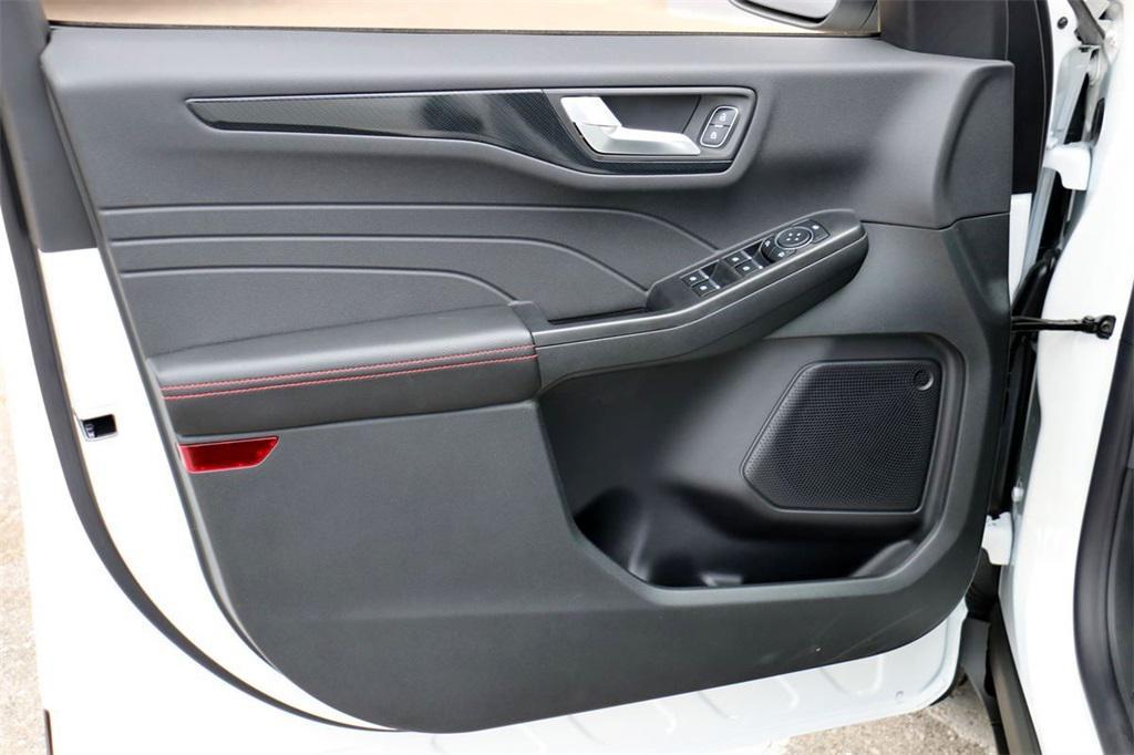 new 2025 Ford Escape car, priced at $29,316