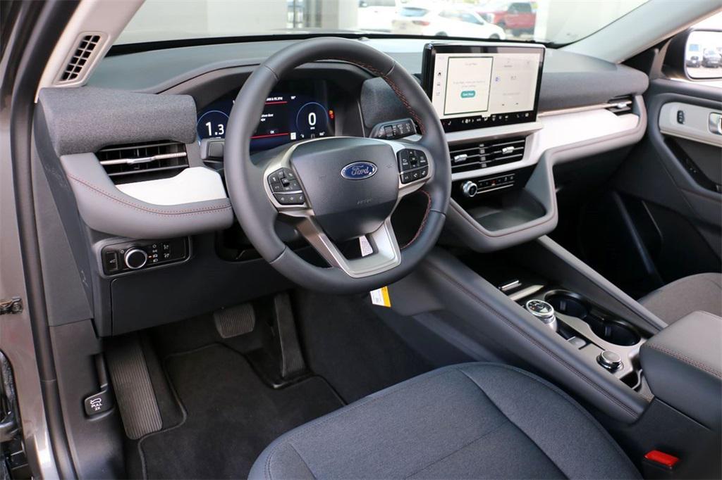 new 2025 Ford Explorer car, priced at $38,700