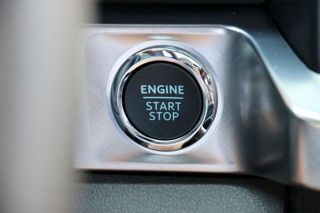 new 2025 Ford F-250 car, priced at $90,015