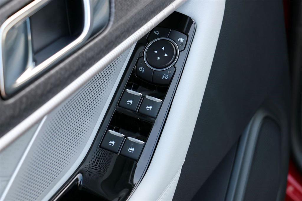 new 2025 Ford Explorer car, priced at $55,201