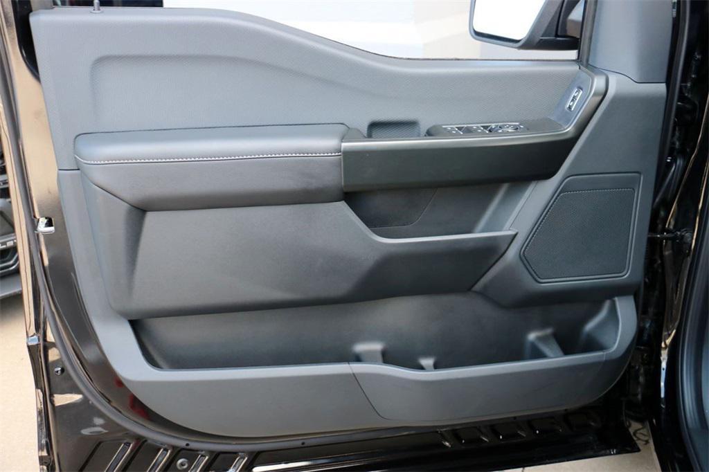 new 2025 Ford F-150 car, priced at $43,295