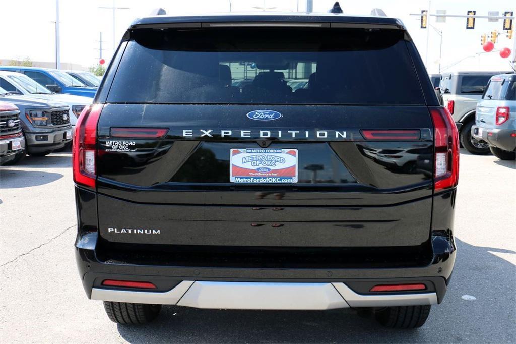 new 2025 Ford Expedition car, priced at $75,055