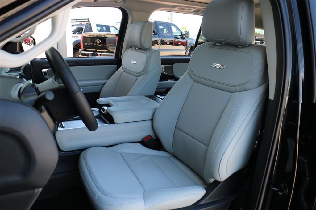 new 2025 Ford Expedition car, priced at $75,055