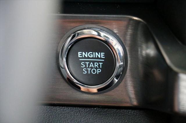 new 2025 Ford F-250 car, priced at $72,114