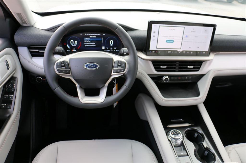 new 2025 Ford Explorer car, priced at $39,026