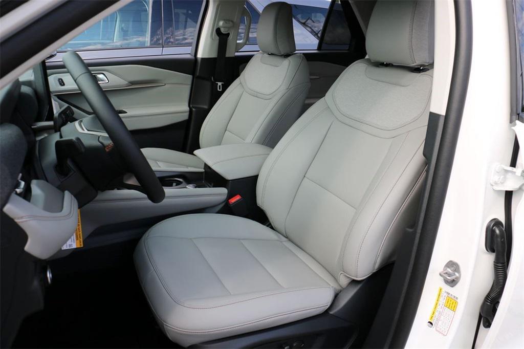 new 2025 Ford Explorer car, priced at $39,026