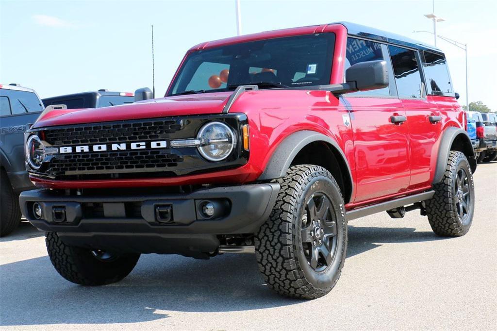 new 2025 Ford Bronco car, priced at $48,661