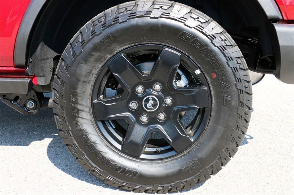 new 2025 Ford Bronco car, priced at $39,850