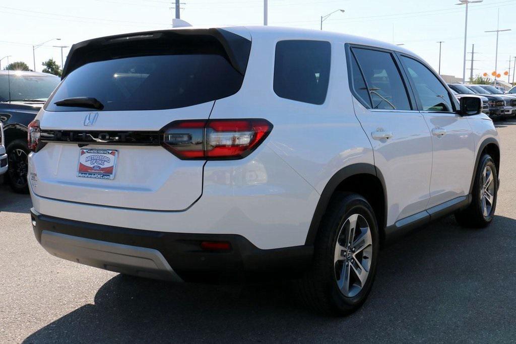 used 2023 Honda Pilot car, priced at $30,800