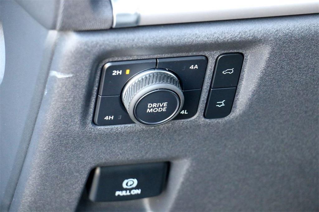 new 2025 Ford Expedition car, priced at $68,345