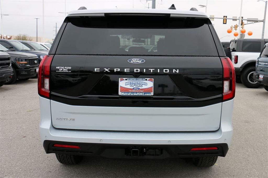 new 2025 Ford Expedition car, priced at $68,345