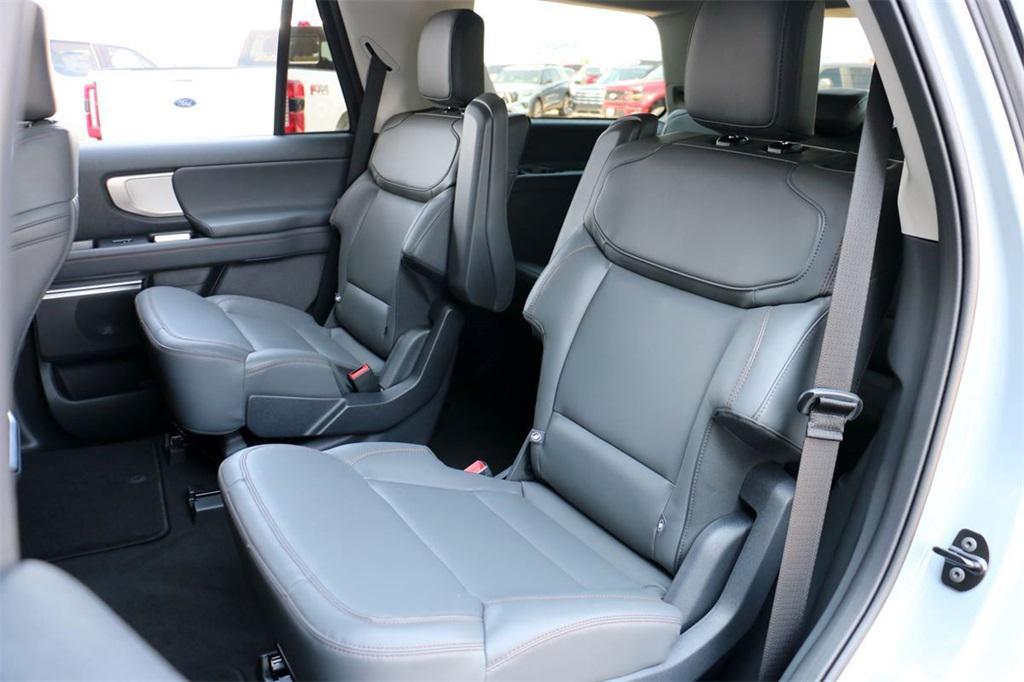 new 2025 Ford Expedition car, priced at $68,345