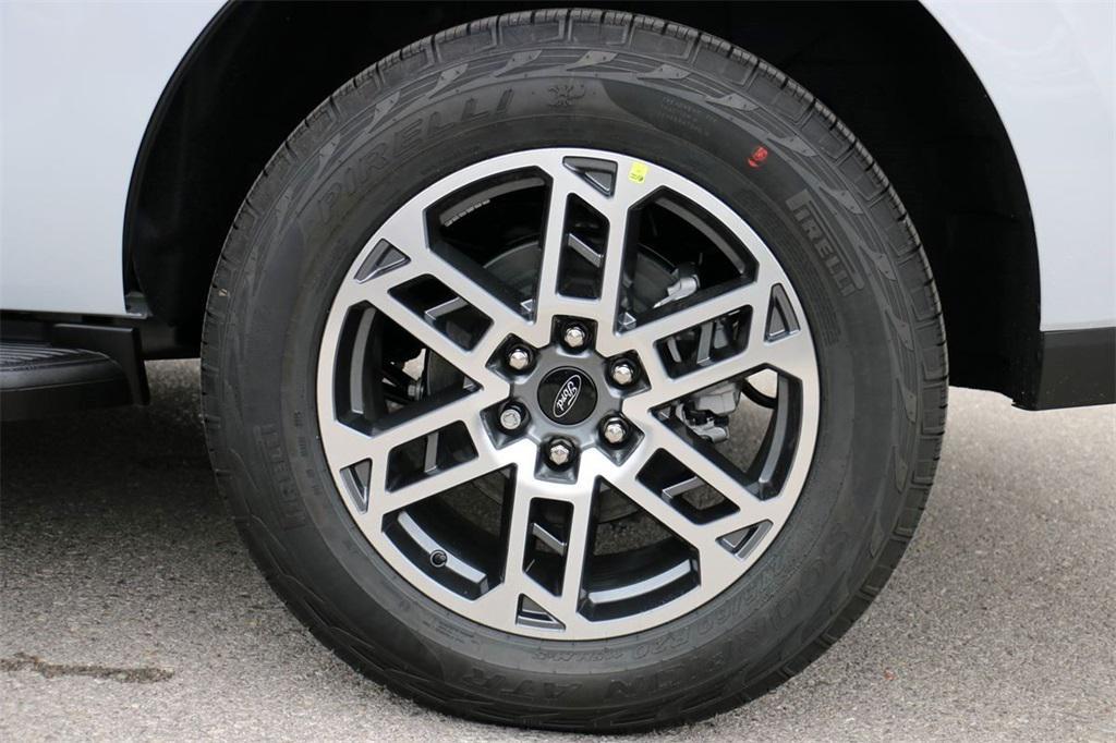 new 2025 Ford Expedition car, priced at $68,345