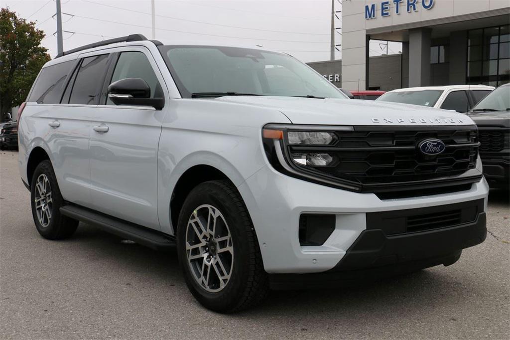 new 2025 Ford Expedition car, priced at $68,345