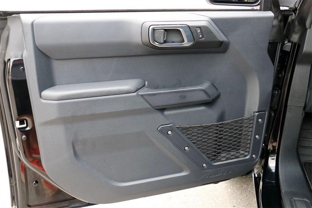 new 2025 Ford Bronco car, priced at $39,992