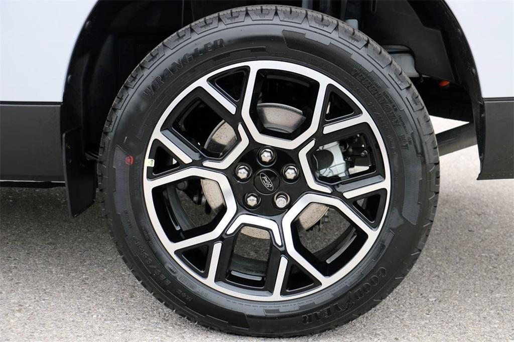 new 2025 Ford Maverick car, priced at $34,914