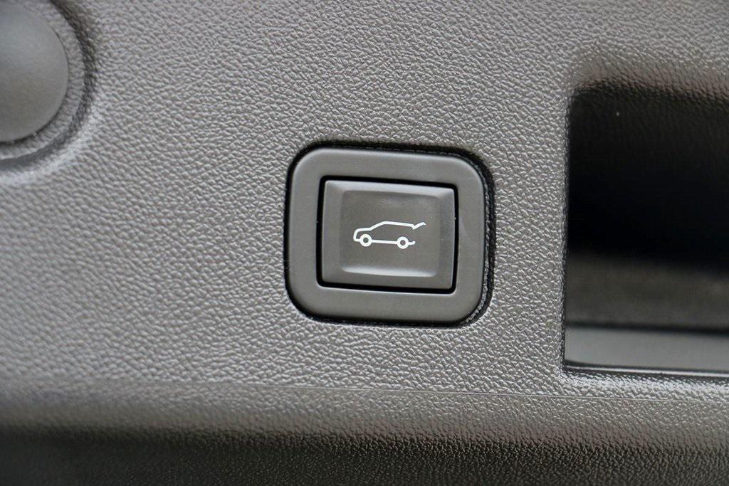 used 2024 Chevrolet Equinox car, priced at $21,495