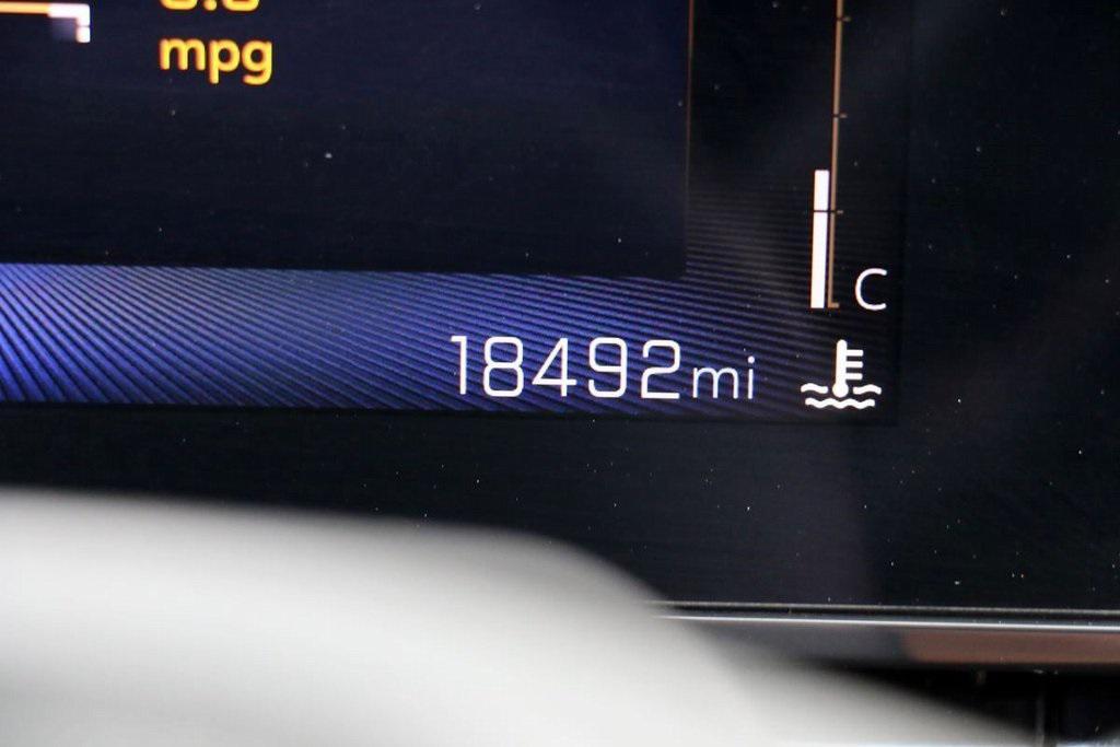 used 2024 Chevrolet Trax car, priced at $22,900