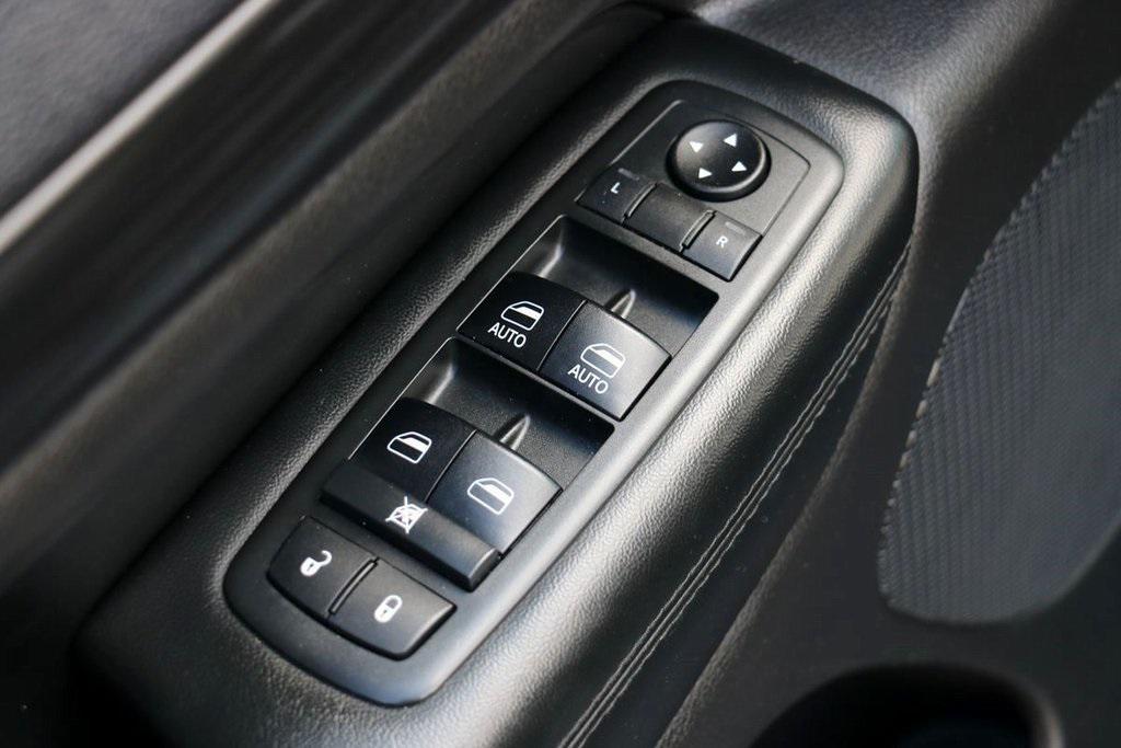 used 2019 Jeep Grand Cherokee car, priced at $15,000