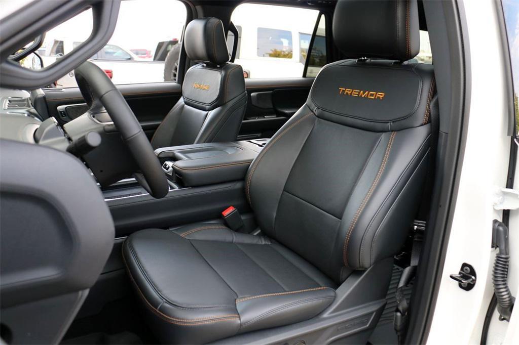 new 2025 Ford Expedition car, priced at $80,685