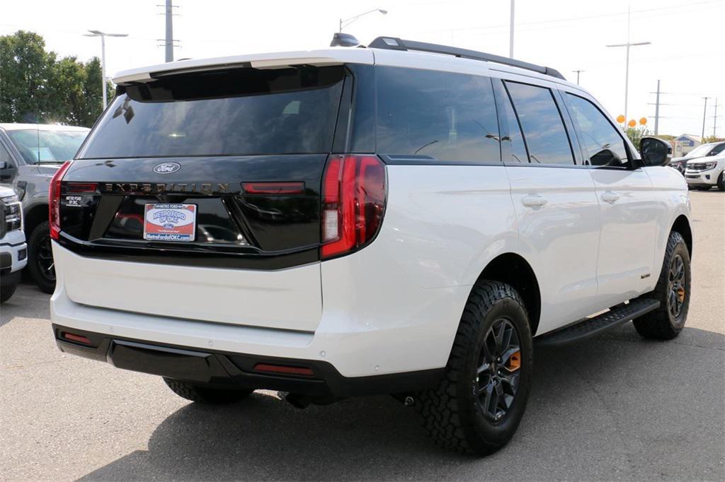 new 2025 Ford Expedition car, priced at $80,685