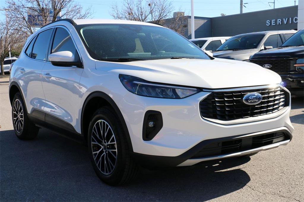 new 2025 Ford Escape PHEV car, priced at $28,300