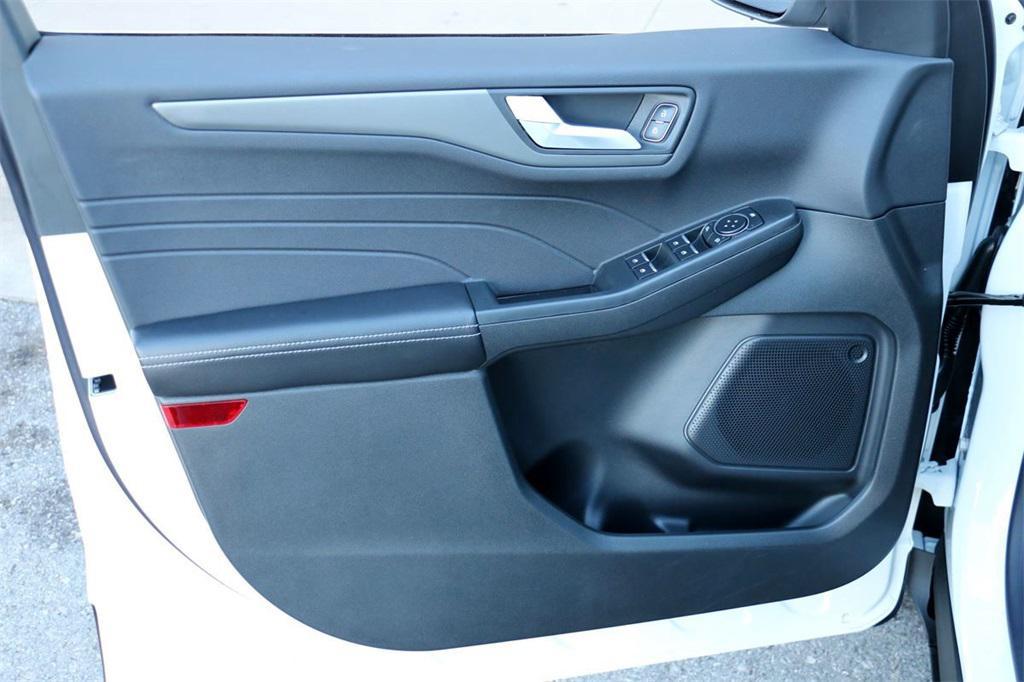 new 2025 Ford Escape PHEV car, priced at $28,300