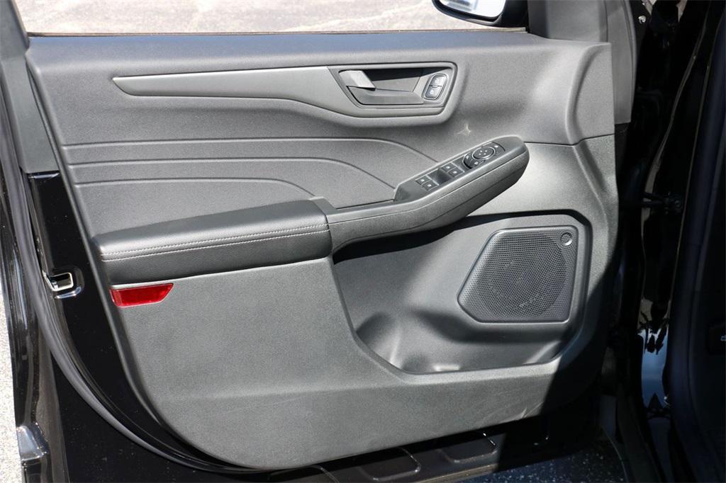 new 2025 Ford Escape car, priced at $21,390