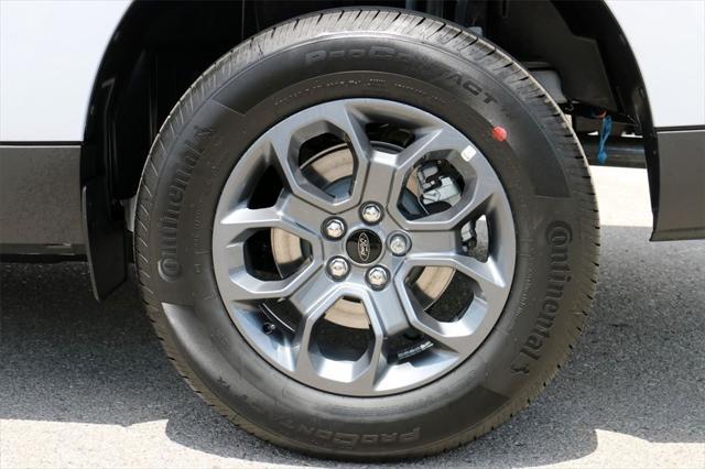new 2025 Ford Maverick car, priced at $30,257