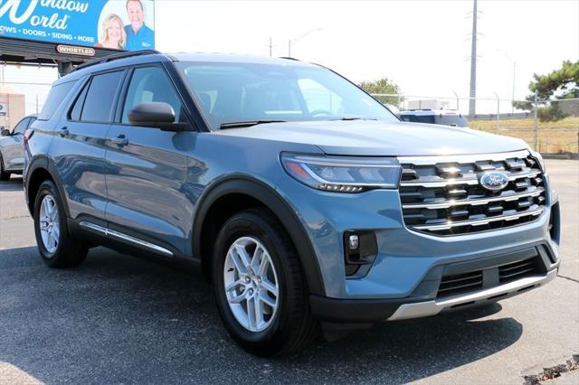 new 2025 Ford Explorer car, priced at $39,205