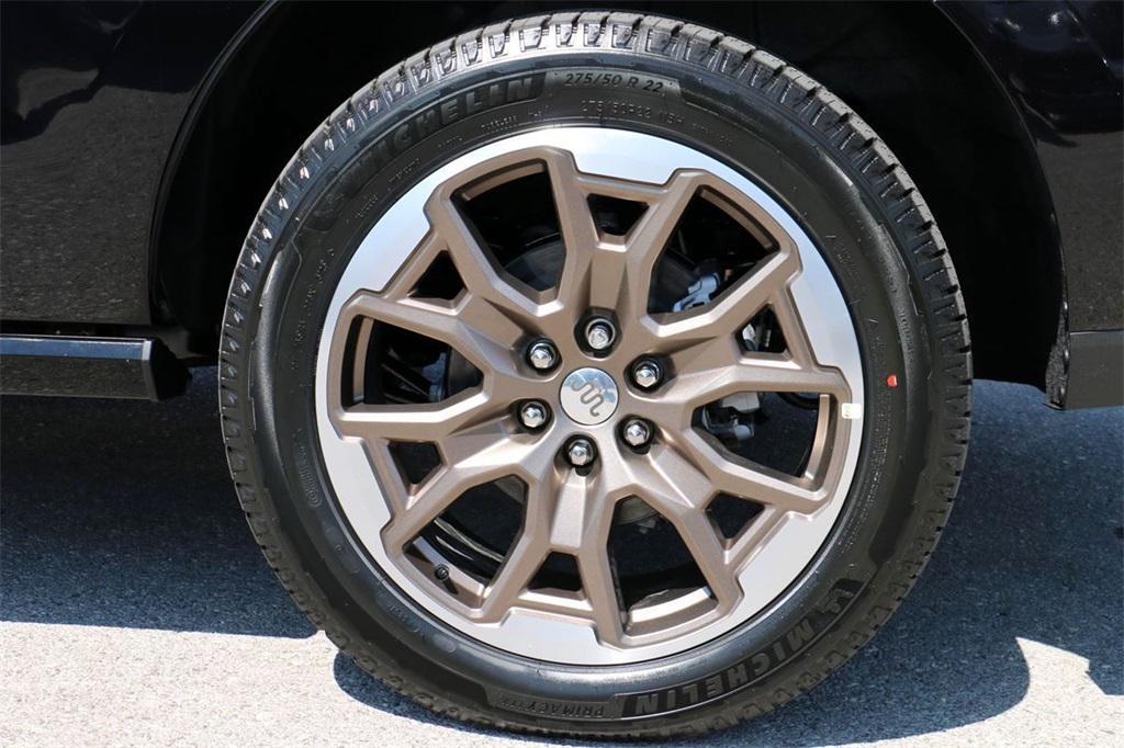 new 2025 Ford Expedition car, priced at $79,800