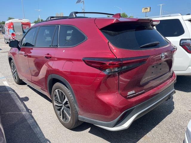 used 2021 Toyota Highlander car, priced at $30,000