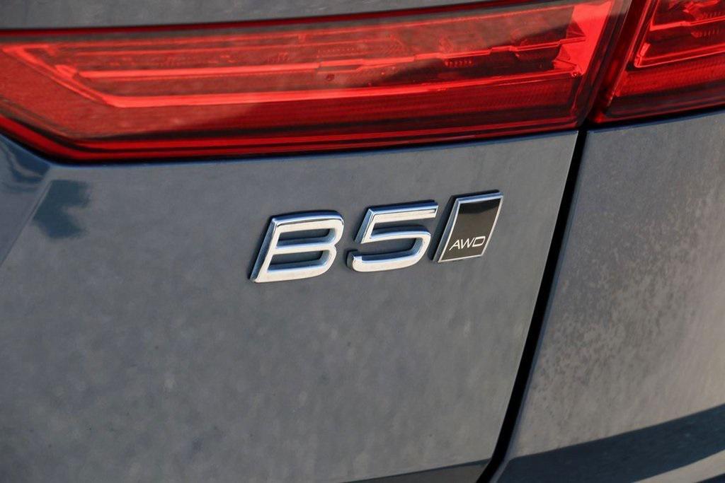 used 2024 Volvo XC60 car, priced at $29,995