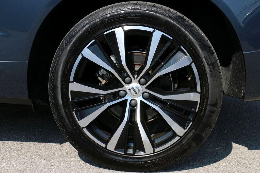 used 2024 Volvo XC60 car, priced at $29,995