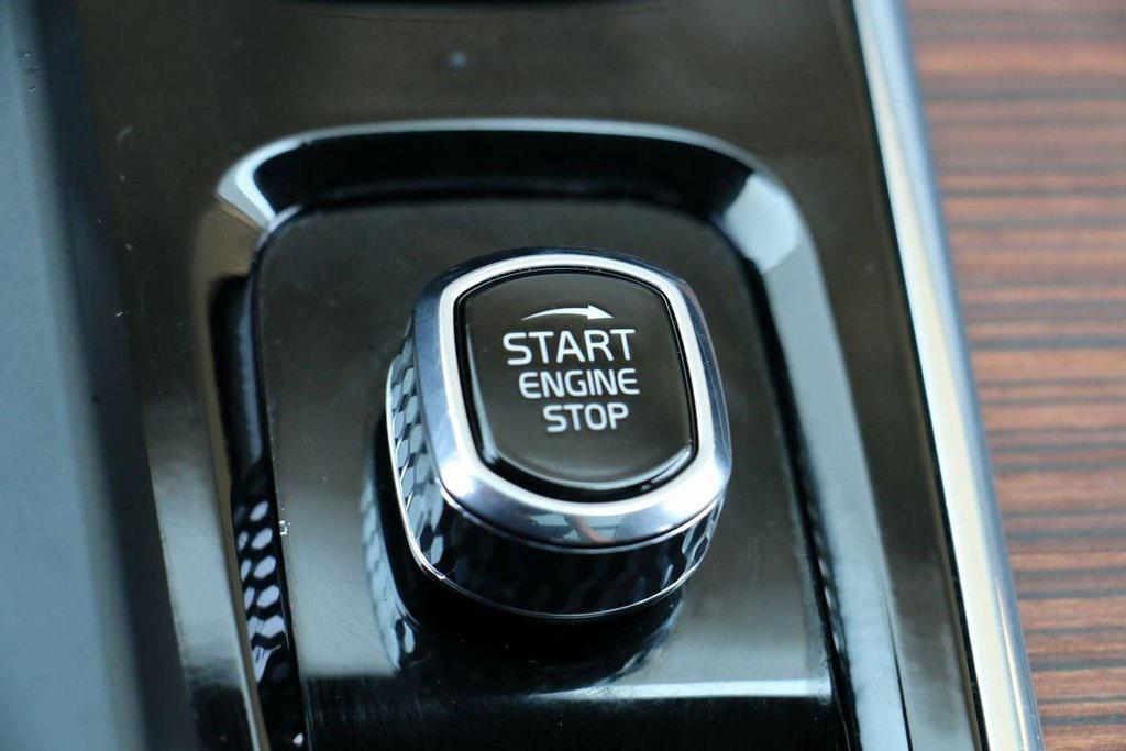 used 2024 Volvo XC60 car, priced at $29,995