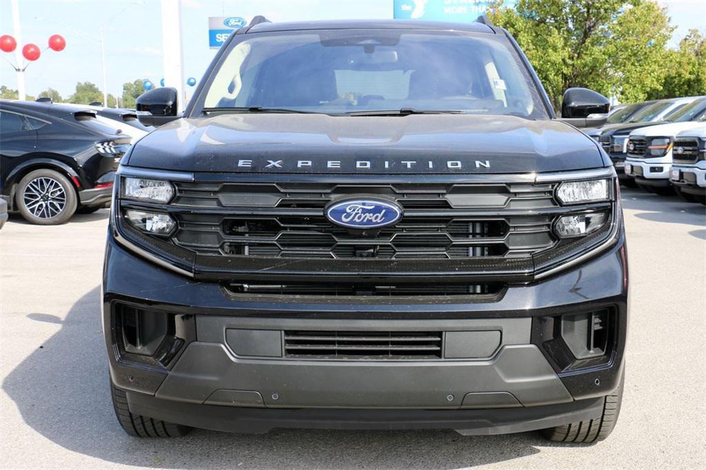 new 2025 Ford Expedition car, priced at $65,945