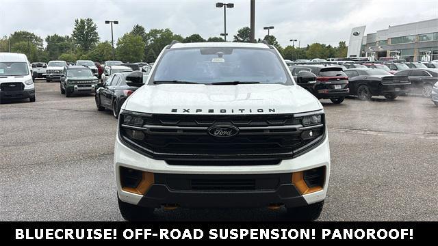 new 2025 Ford Expedition car, priced at $85,875