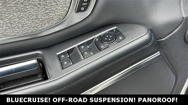 new 2025 Ford Expedition car, priced at $85,875